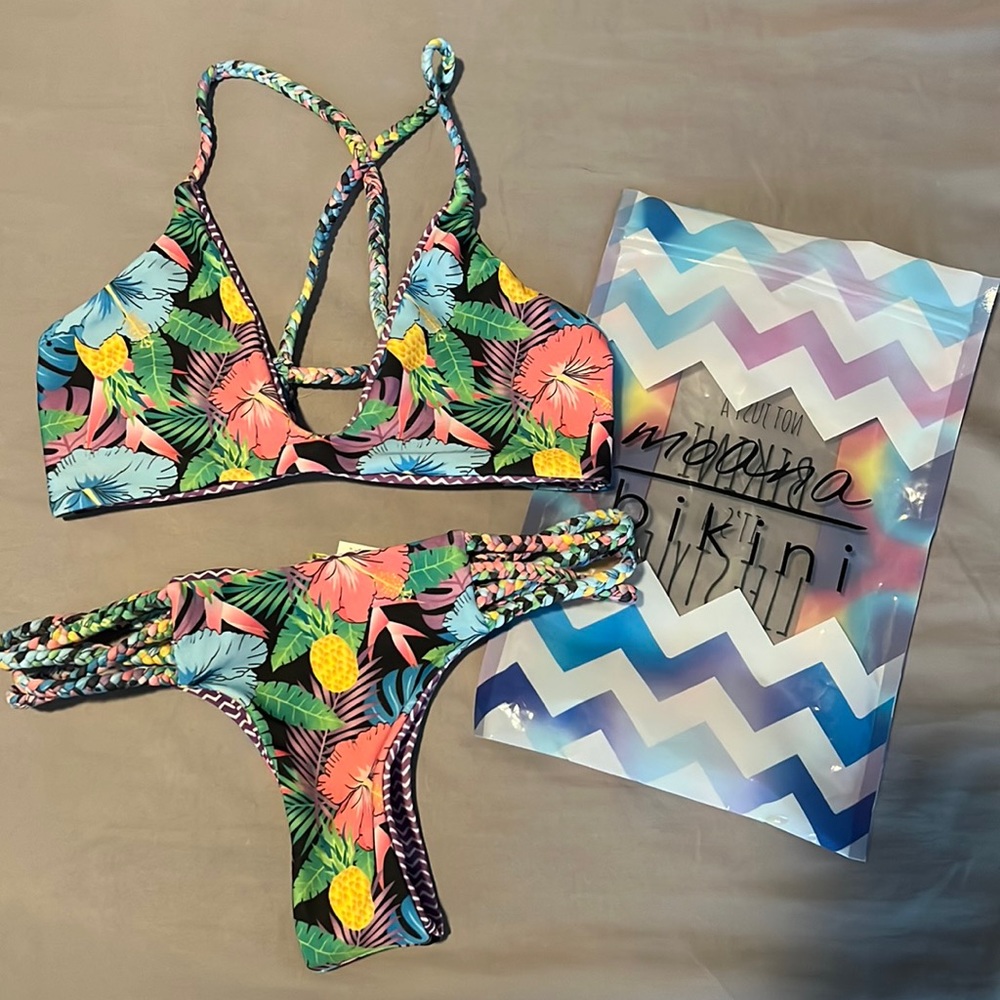 Moana Reversible Bikini Set